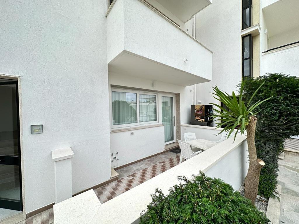 Infinity Residence Con Parcheggio Porto Cesareo Exterior foto